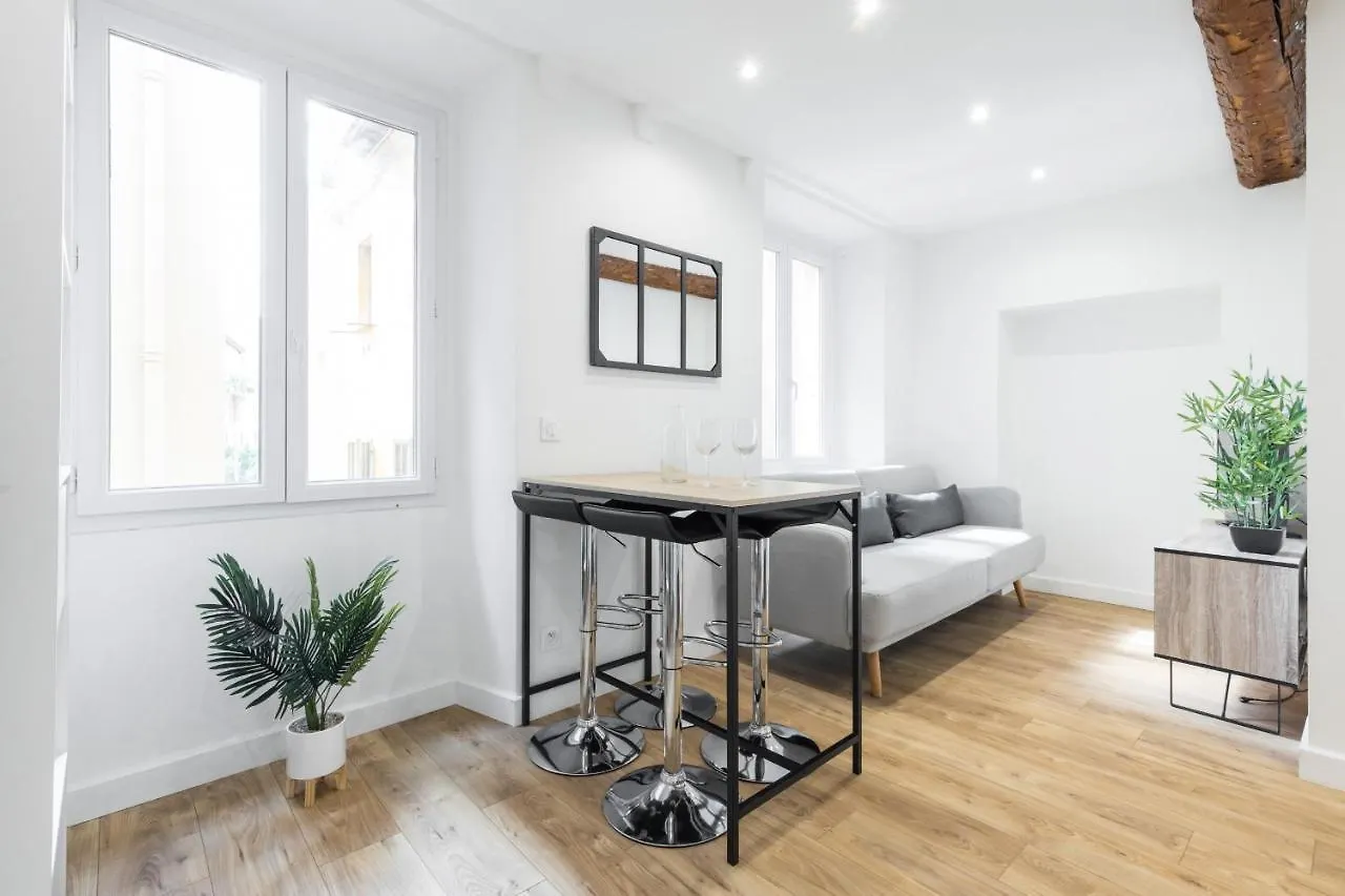니스 Garibaldi Square - Charming 1 Bdr Old Tow 아파트